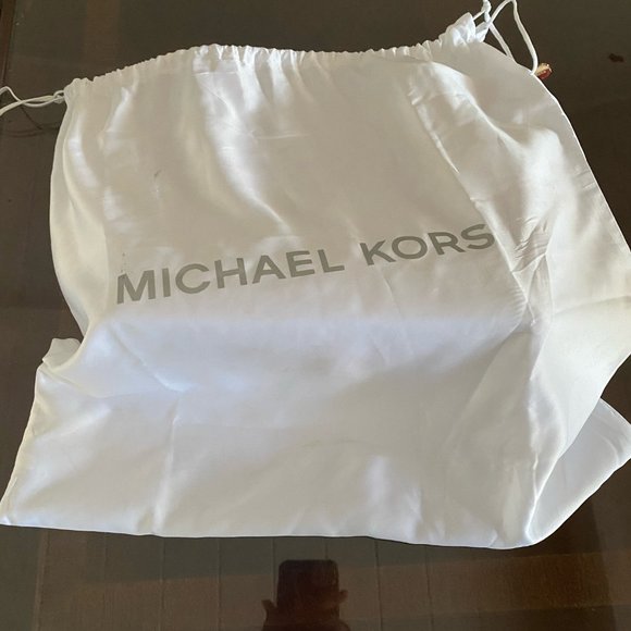 Michael Kors Signature Jet Set East West Top Zip Tote Red Leather Purse NWOT - Picture 8 of 8